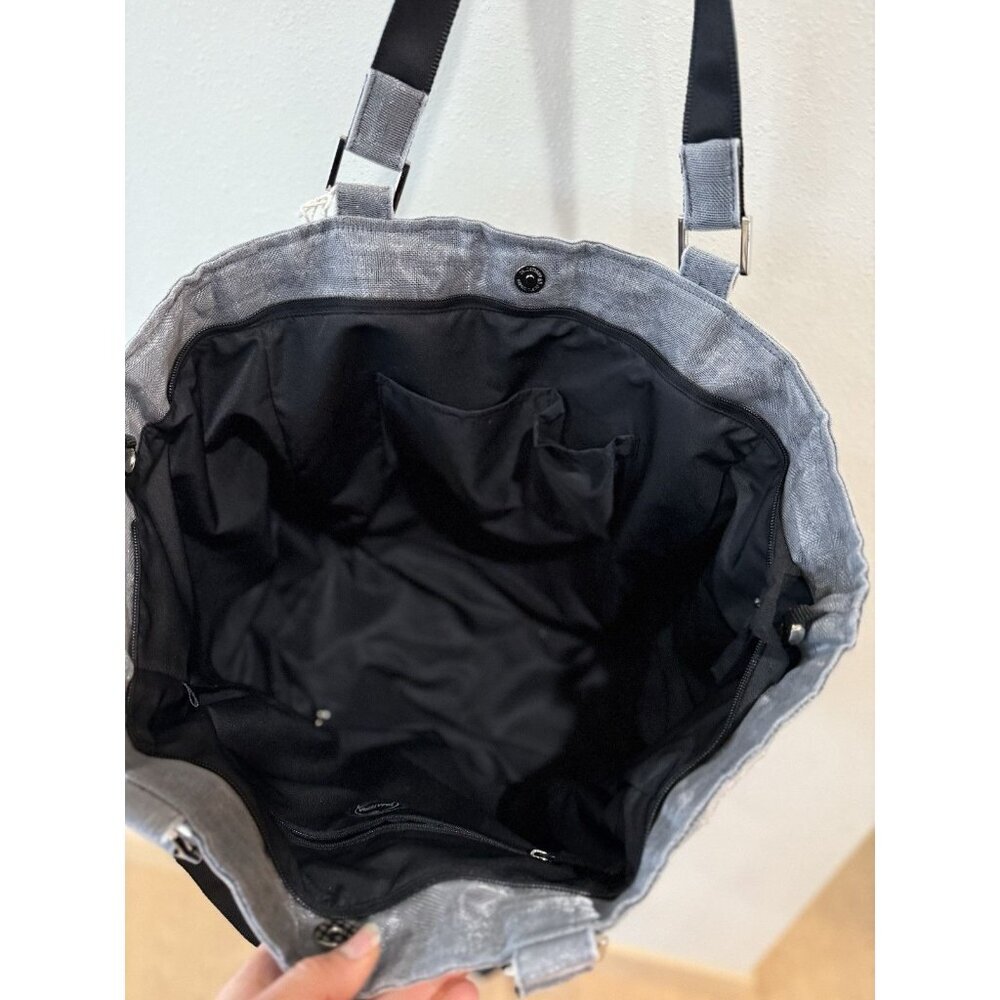 $108 Smateria Women’s Purse Tote Bag Silver Gray Woven Handle Purse Diaper - Picture 5 of 7